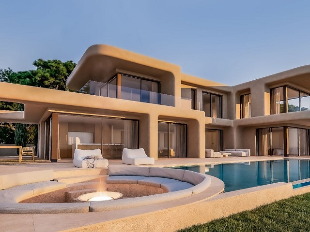 Villa de diseño contemporáneo en Jávea con vistas al mar y hacia la montaña